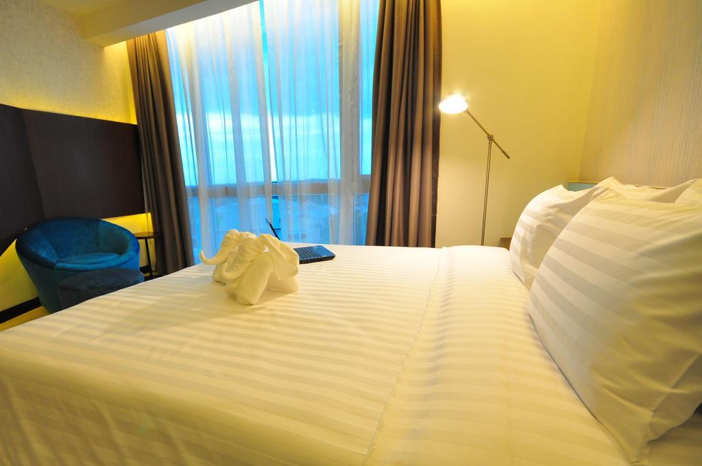 42C The Chic Hotel Nakhon Sawan Habitación foto